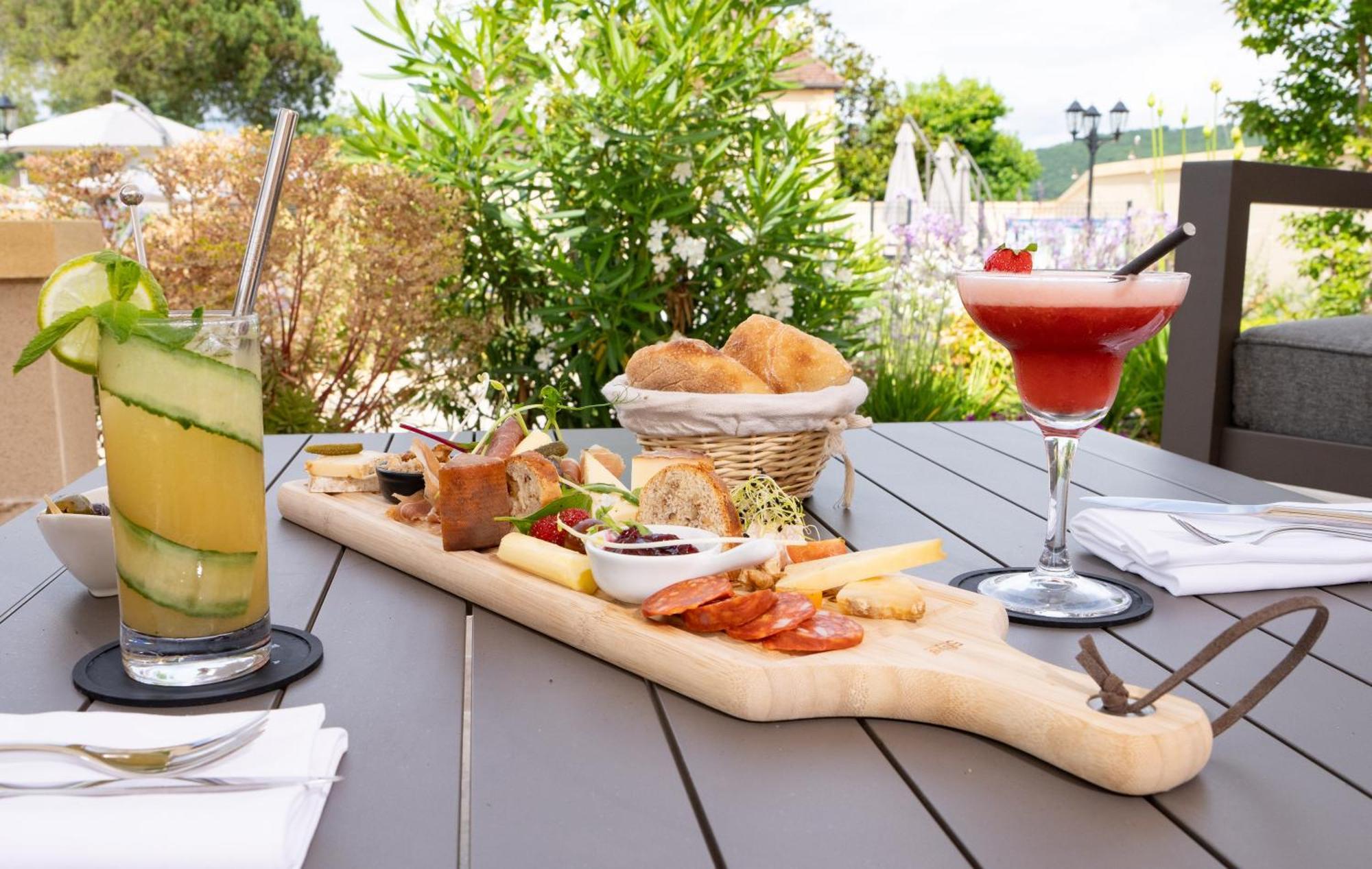 Hotel Le Perigord Ла-Рок-Гажак Екстер'єр фото